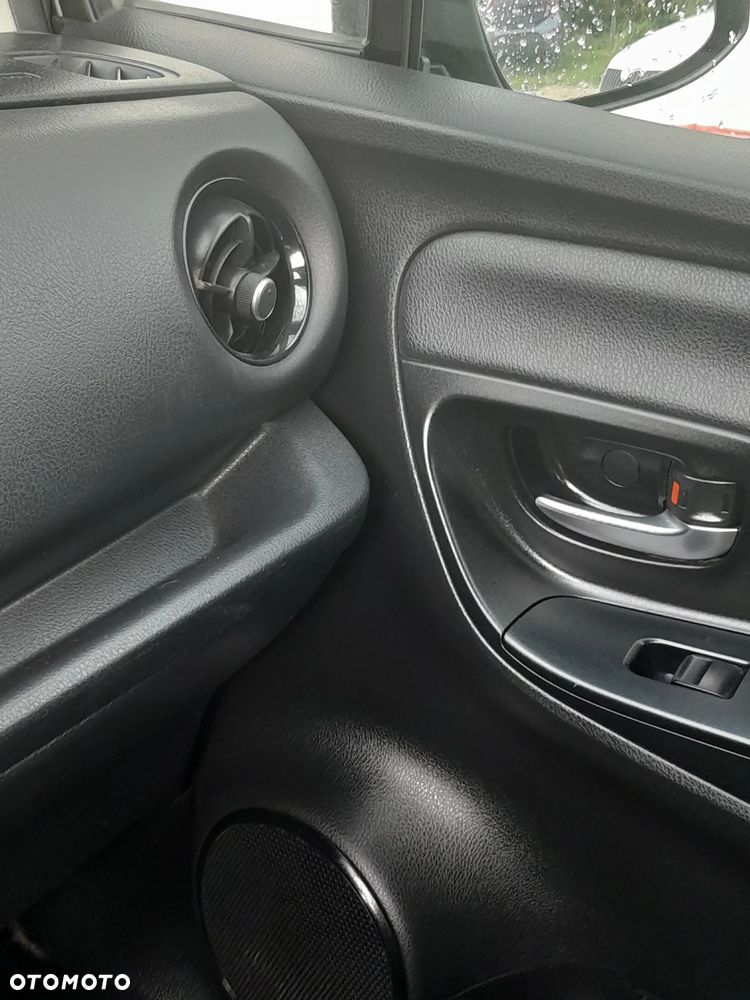 Toyota Yaris - 18