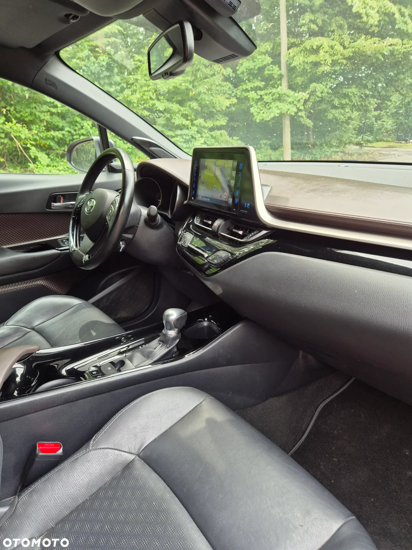 Toyota C-HR 1.8 Hybrid Neon Lime powered by JBL - 7
