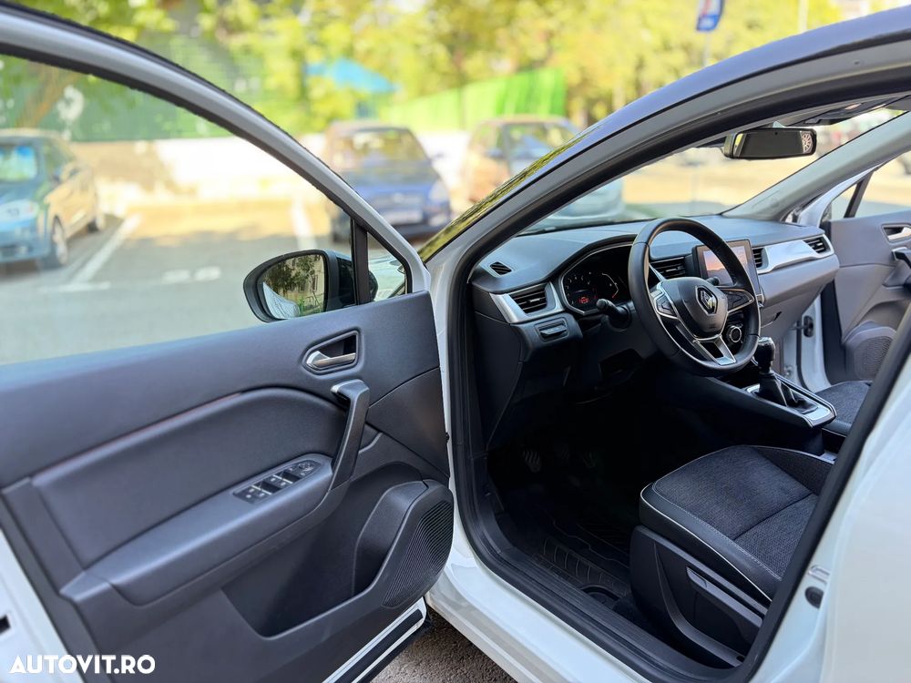 Renault Captur MHEV 140 Techno - 18