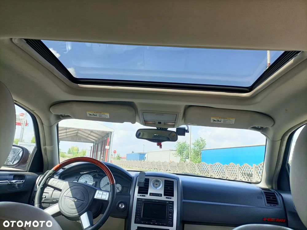 Chrysler 300C 5.7 V8 Hemi - 4