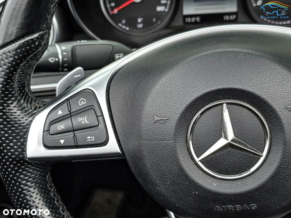 Mercedes-Benz Klasa C 300 4Matic 9G-TRONIC AMG Line - 21