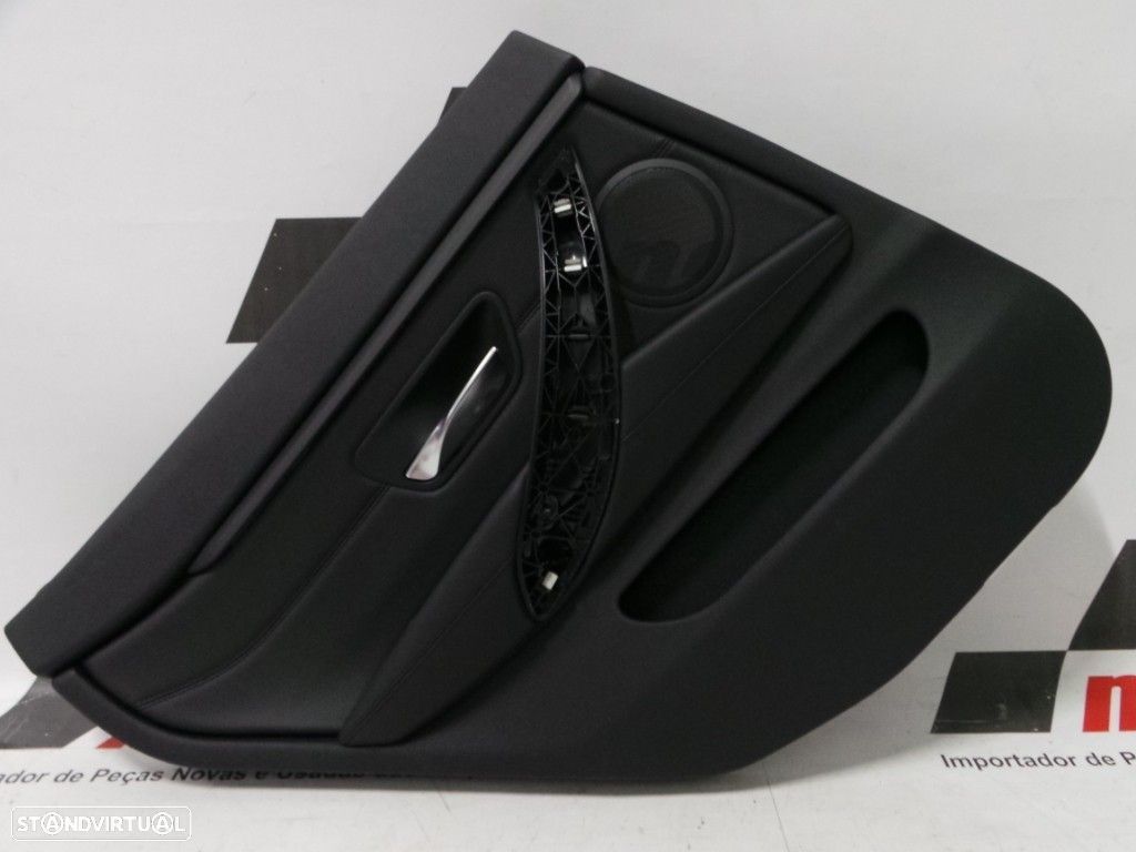 Forra da porta Esquerdo/Trás Seminovo/ Original BMW Série 4 51427346339 - 1