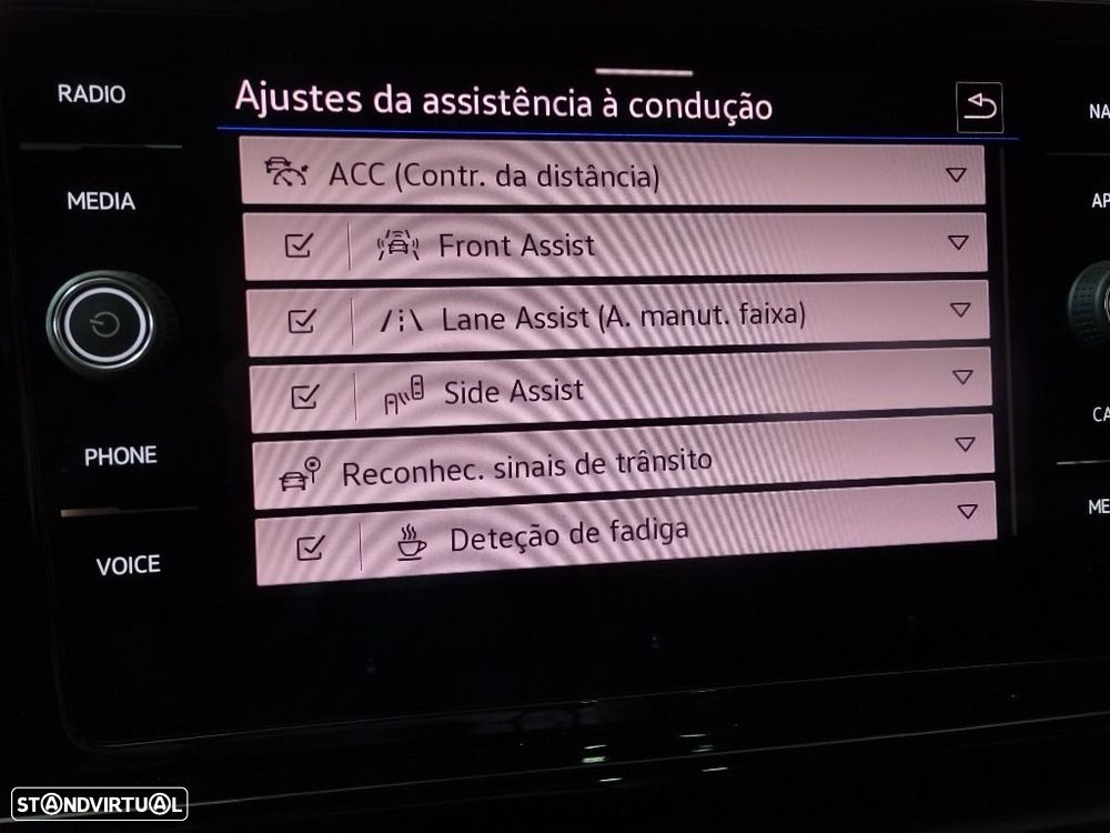 VW T-Roc 1.5 TSI R-Line DSG - 25