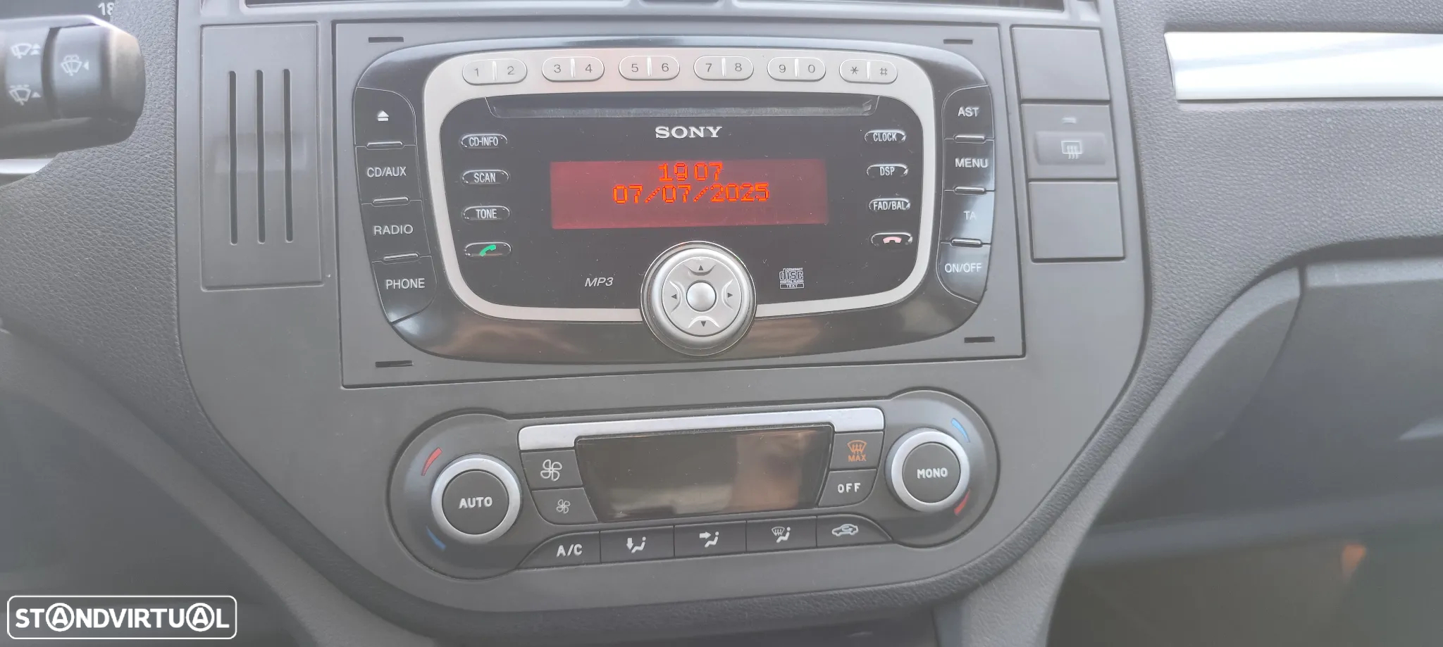 Ford C-Max 1.6 TDCi Titanium - 19