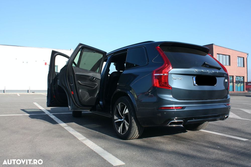 Volvo XC 90 - 9