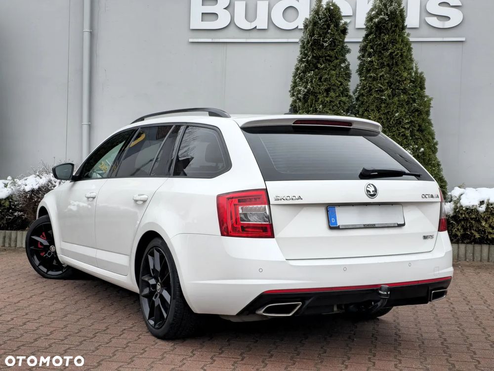 Skoda Octavia 2.0 TDI RS DSG - 8