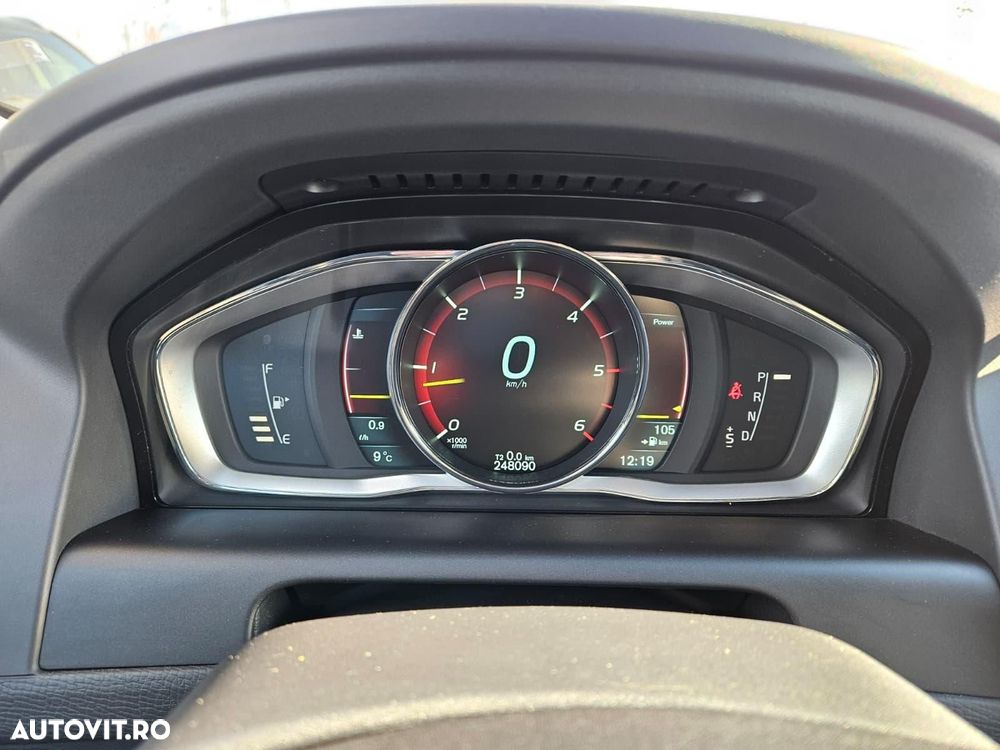 Volvo XC 60 D4 AWD Geartronic Momentum - 9