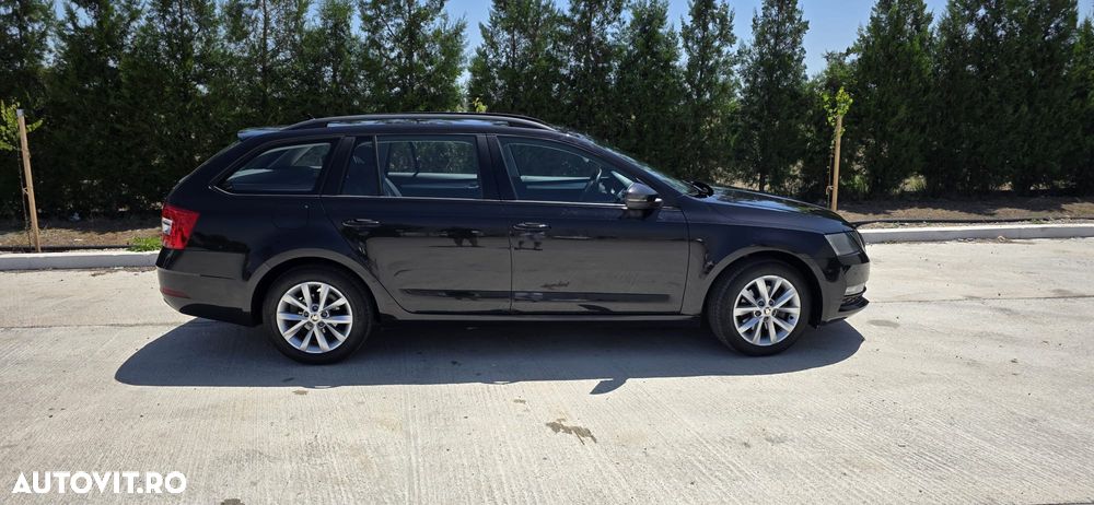 Skoda Octavia 2.0 TDI DSG Ambition - 10