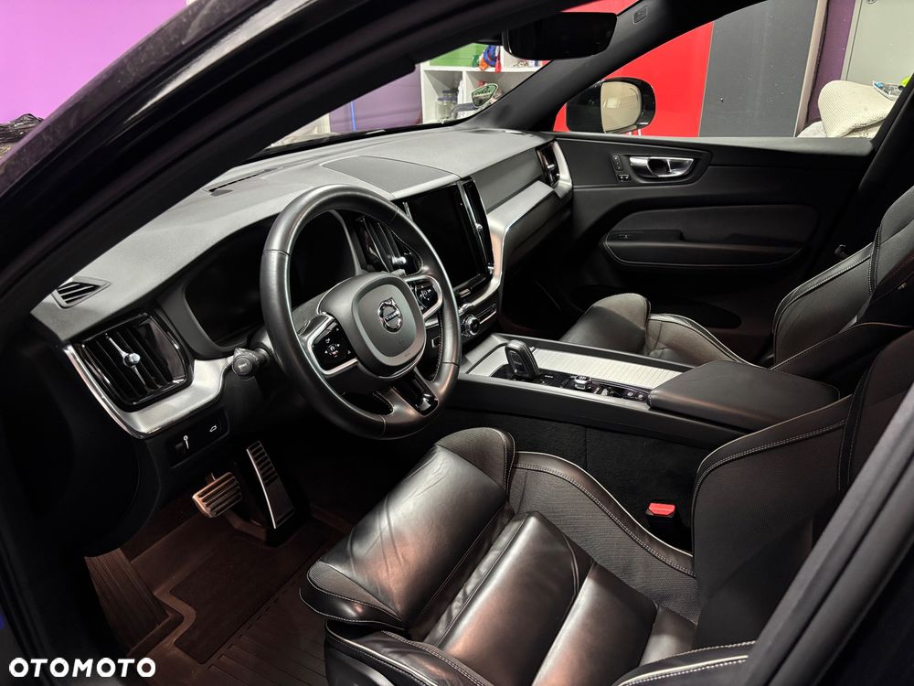 Volvo XC 60 B5 B AWD R-Design - 5