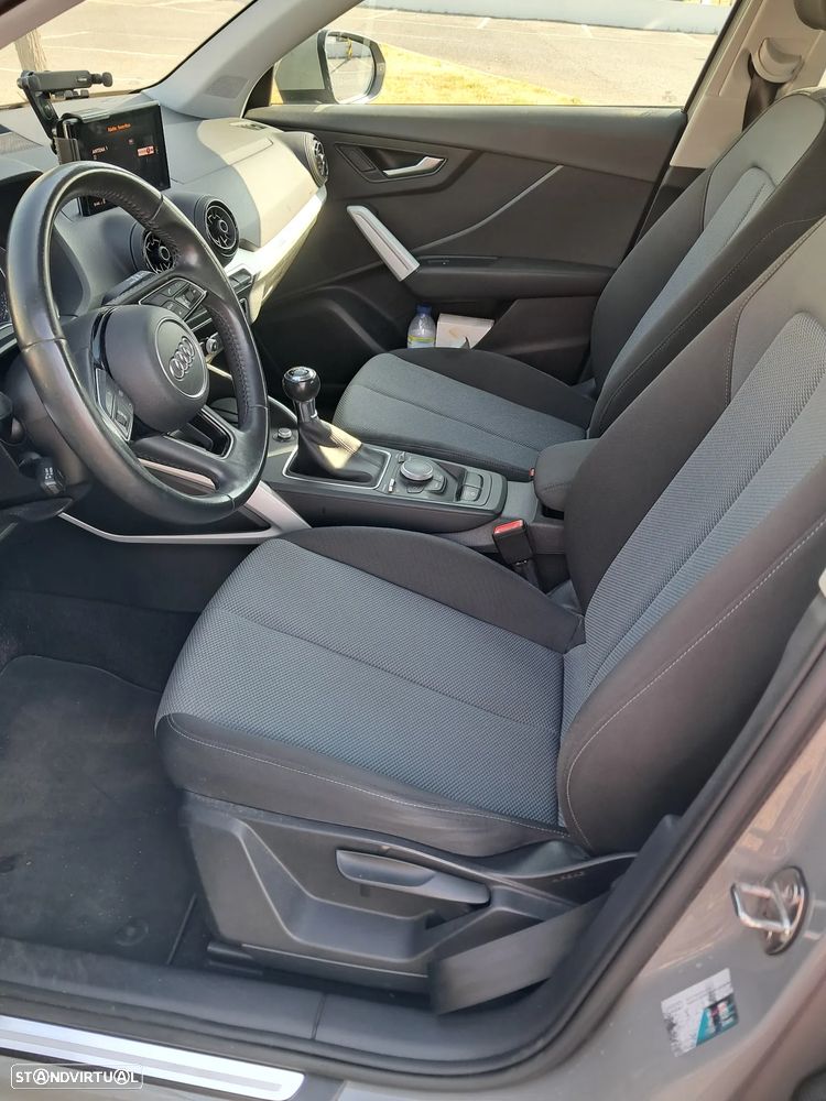 Audi Q2 1.6 TDI Design - 6