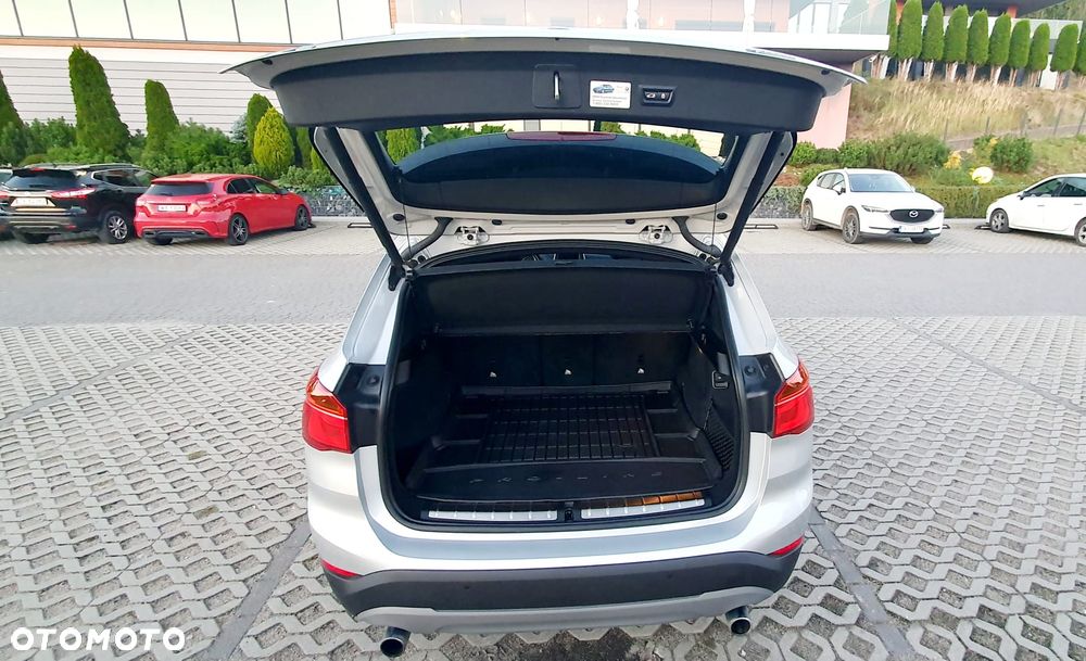 BMW X1 - 24