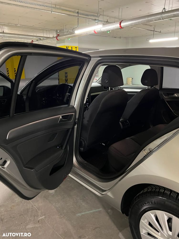 Volkswagen Golf 1.6 TDI Comfortline - 21