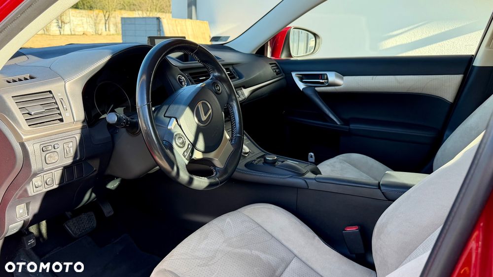 Lexus CT 200h Black - 10