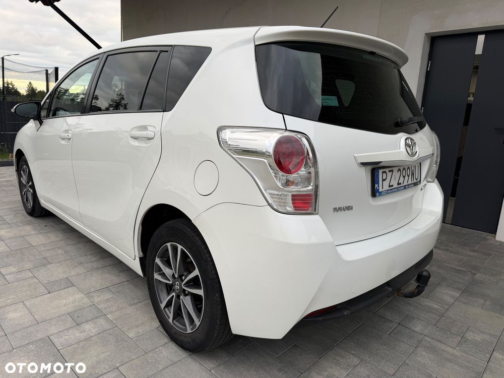 Toyota Verso 2.0 D-4D Active - 9