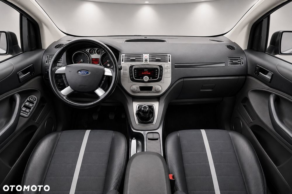 Ford Kuga 2.0 TDCi 2x4 Titanium - 11