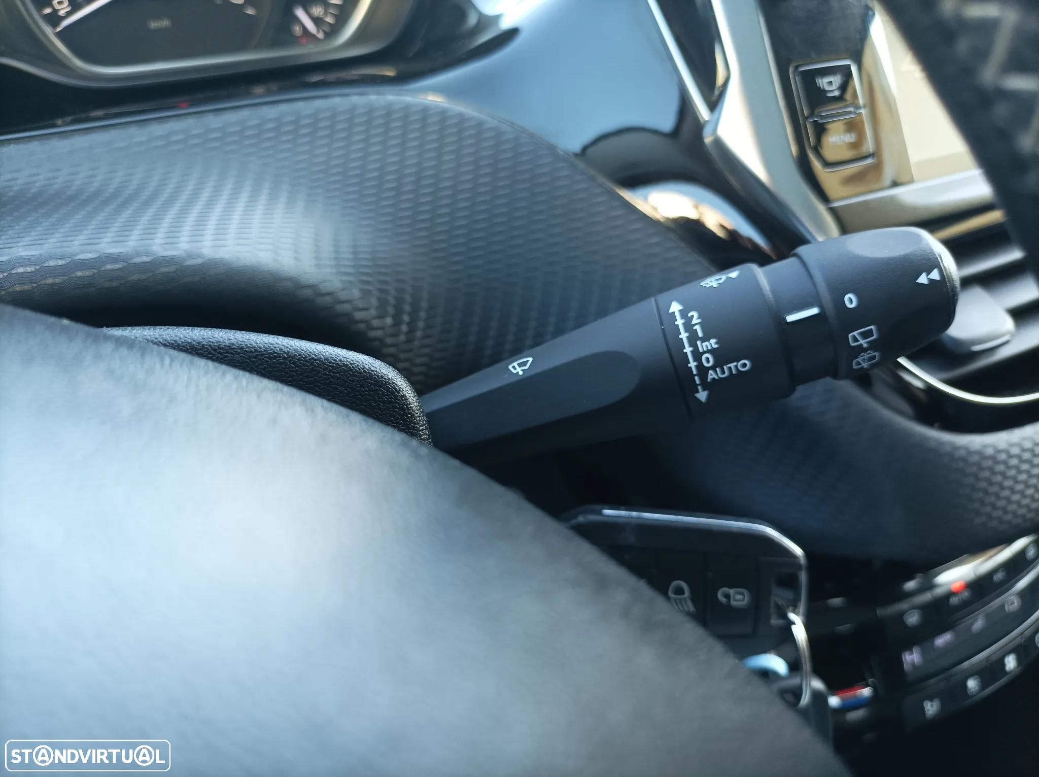 Peugeot 2008 1.6 VTi Allure - 23