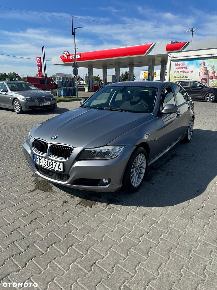 BMW Seria 3 318i - 2