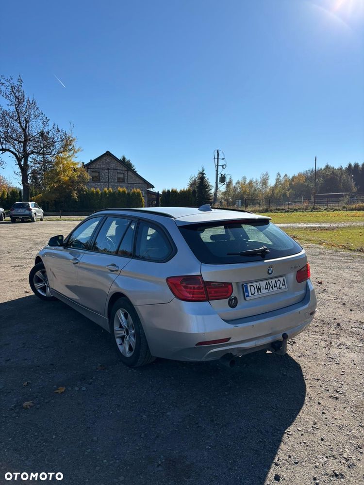 BMW Seria 3 318d Sport Line - 5