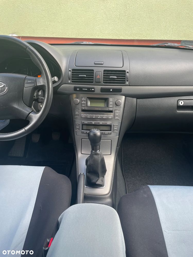 Toyota Avensis 2.0 VVT-i Sol plus - 7