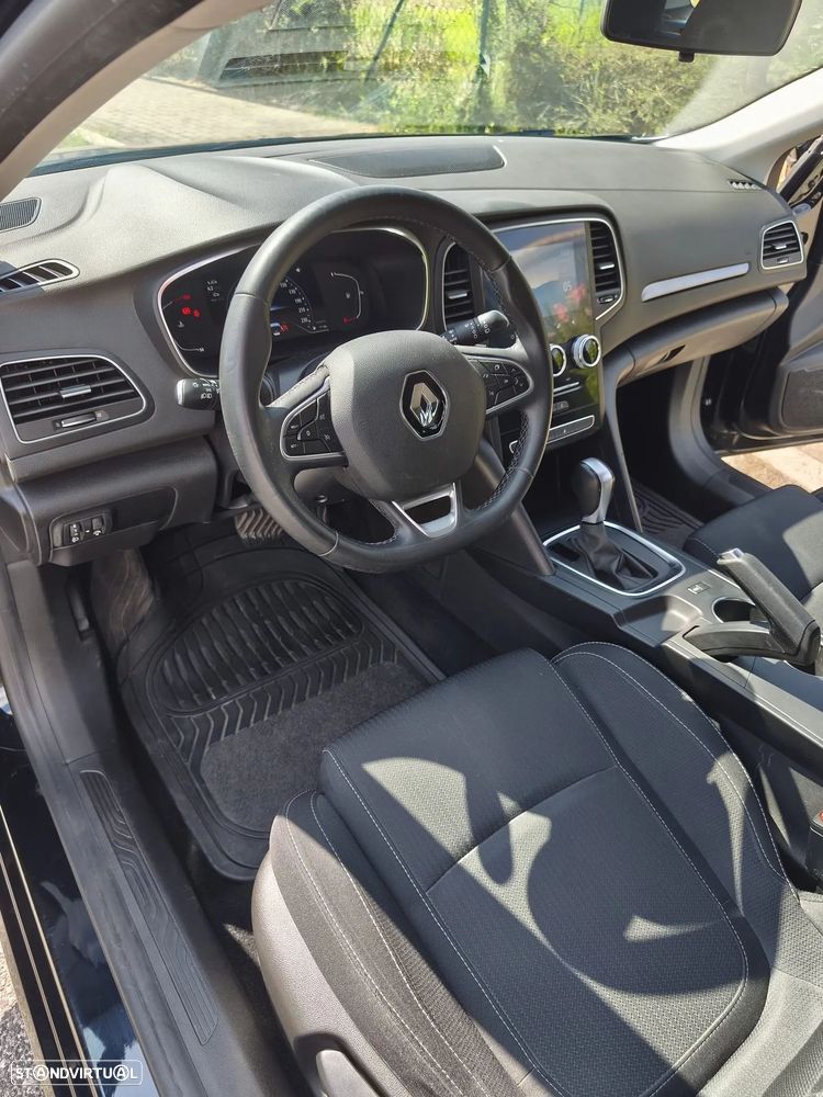 Renault Mégane Sport Tourer - 26