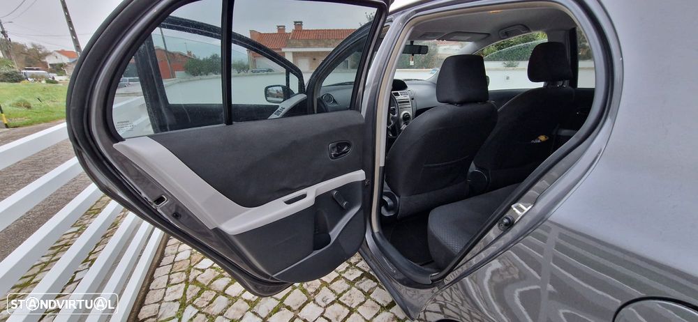 Toyota Yaris 1.0 VVT-i Comfort - 13