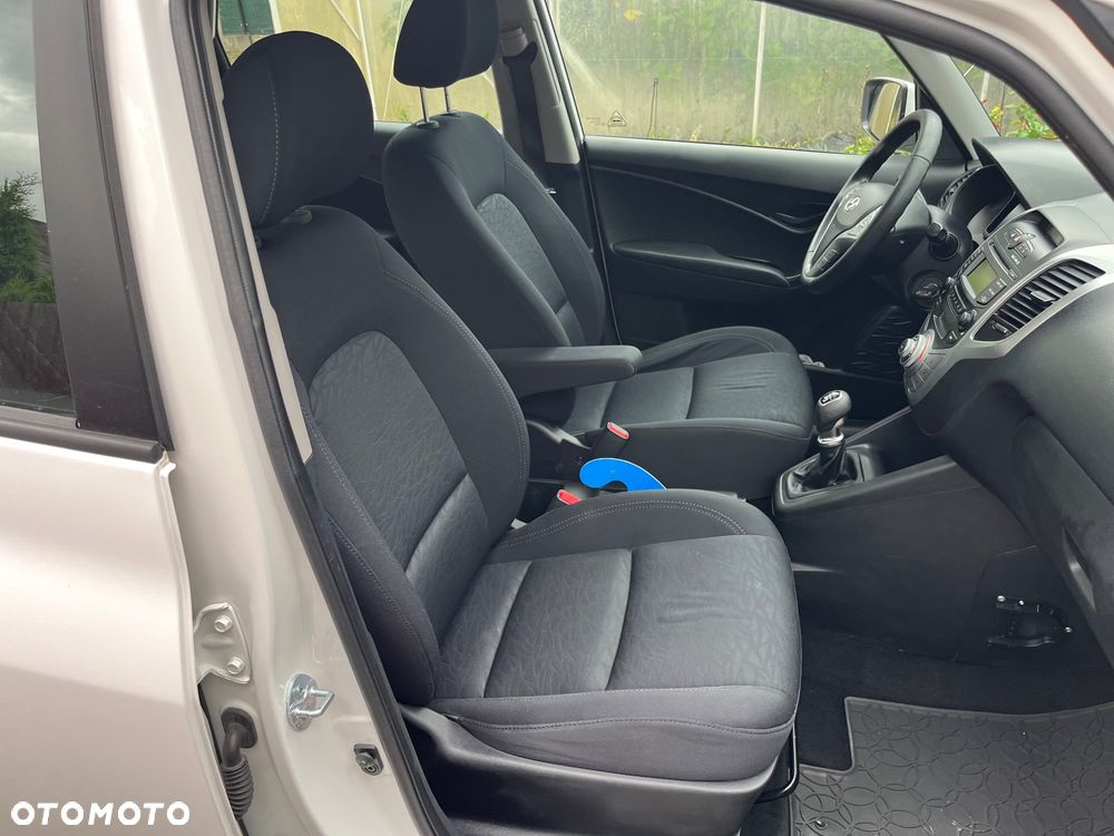 Hyundai ix20 1.4 Comfort - 16