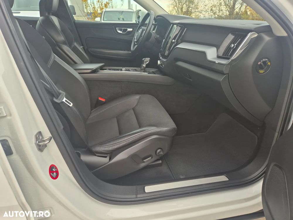 Volvo XC 60 D4 AWD Geartronic Momentum - 20