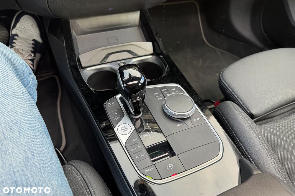 BMW Seria 1 120i M Sport - 10