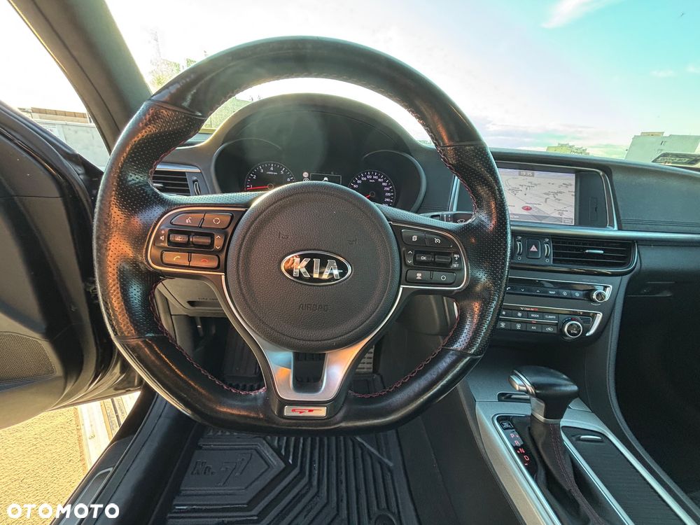 Kia Optima - 8