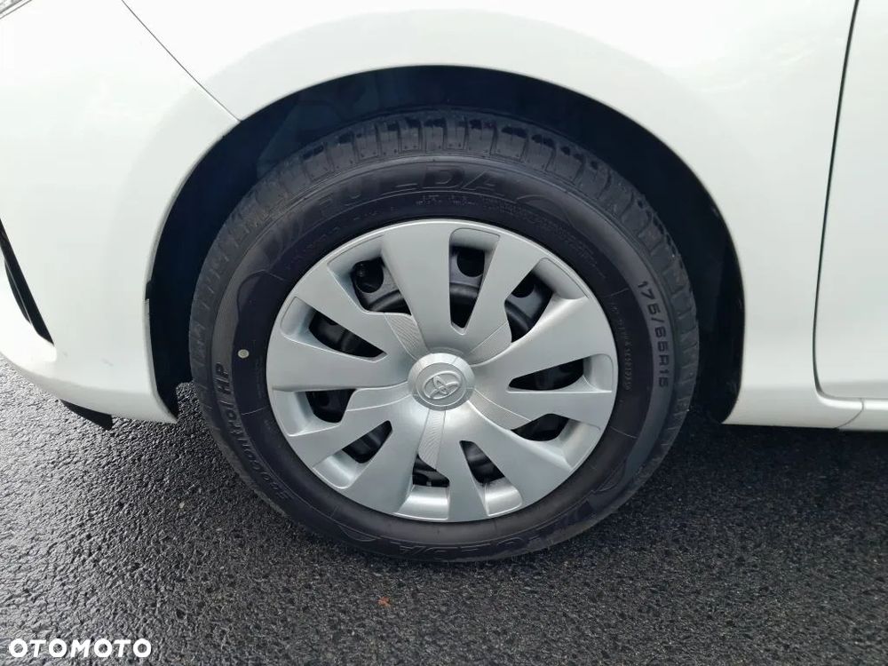 Toyota Yaris Hybrid 100 Active - 20