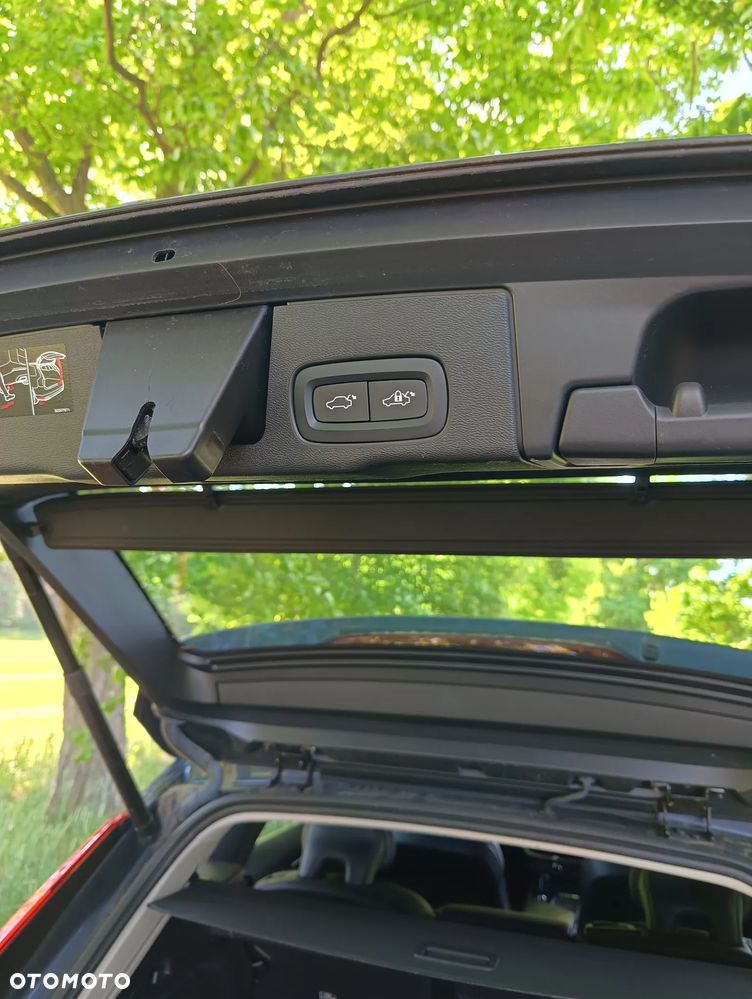 Volvo XC 60 B4 B Geartronic Momentum Pro - 12