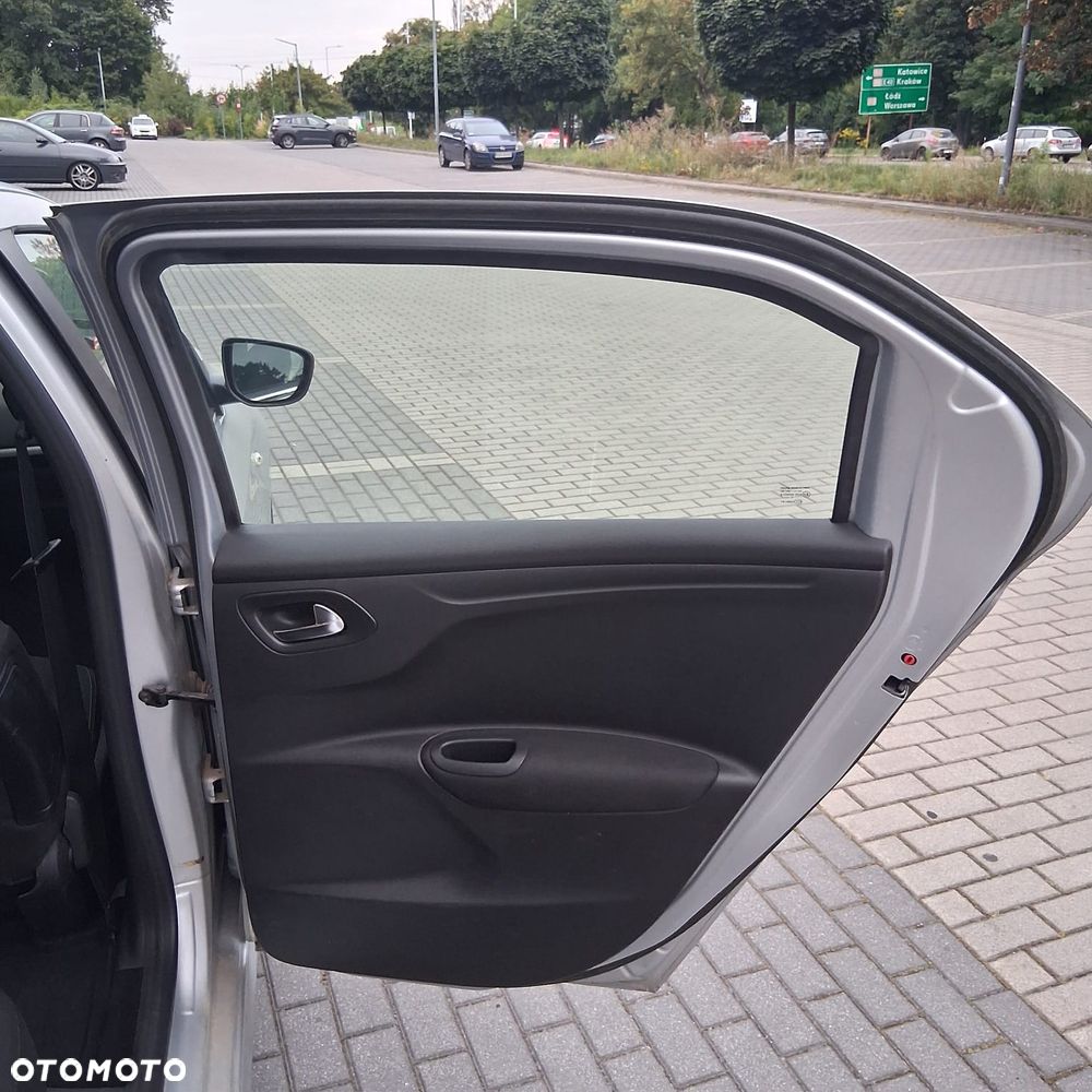 Peugeot 301 1.6 VTi Allure - 15