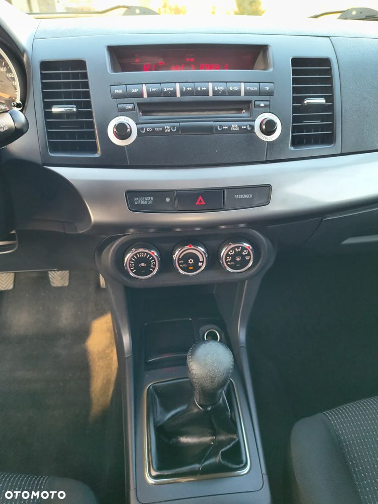 Mitsubishi Lancer - 29