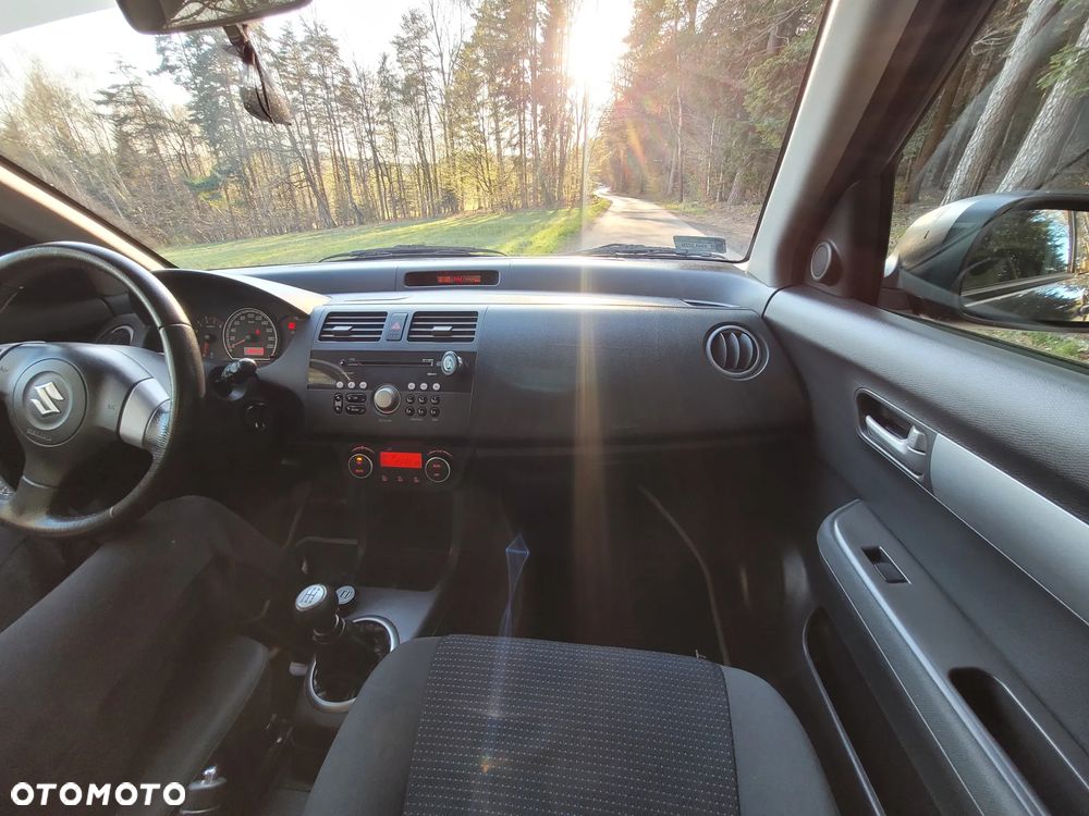 Suzuki Swift 1.3 Classic - 12