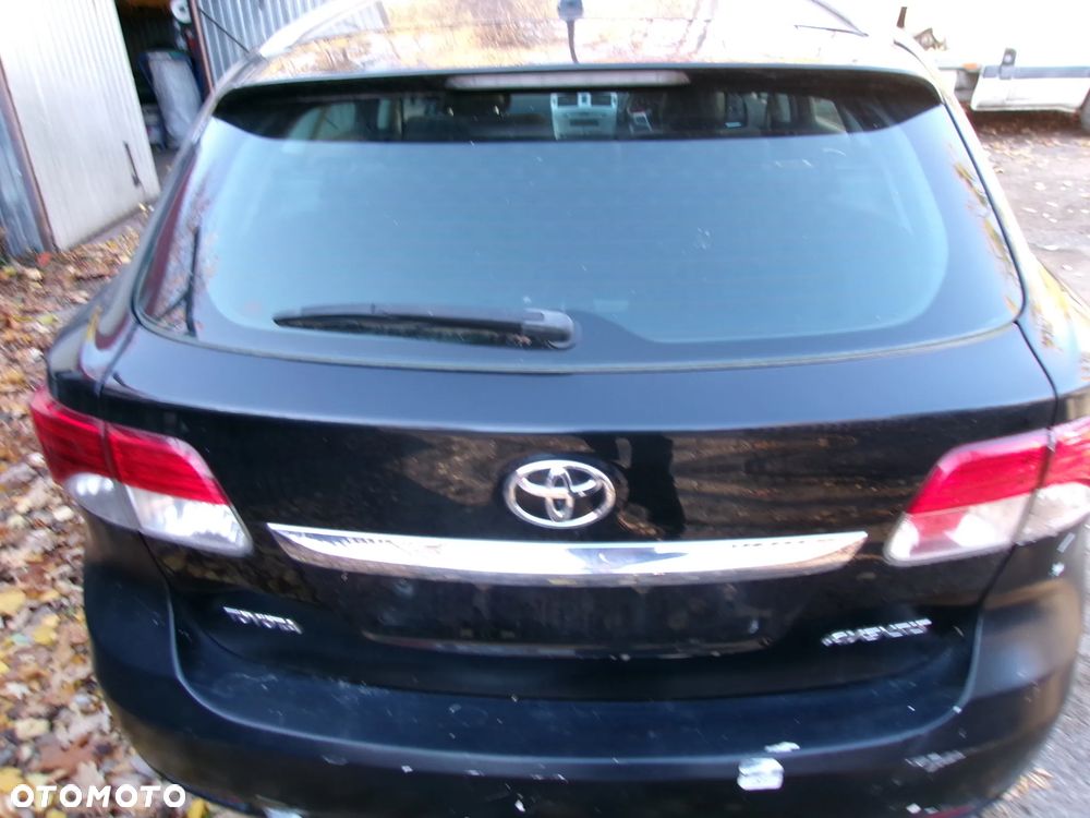 KLAPA TYŁ TOYOTA AVENSIS T27 09-15 KOMBI 209 - 1