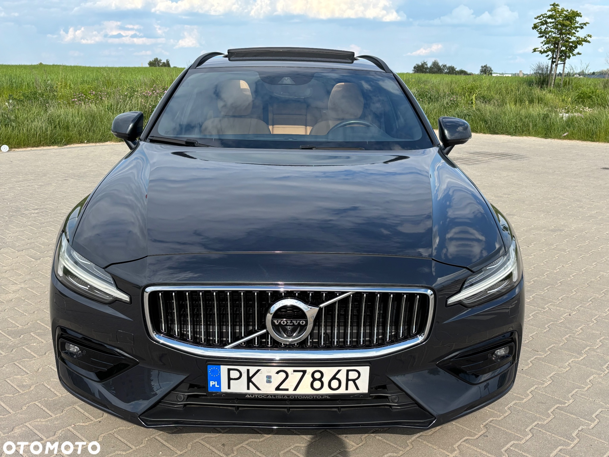 Volvo V60 T6 AWD Momentum Pro - 2