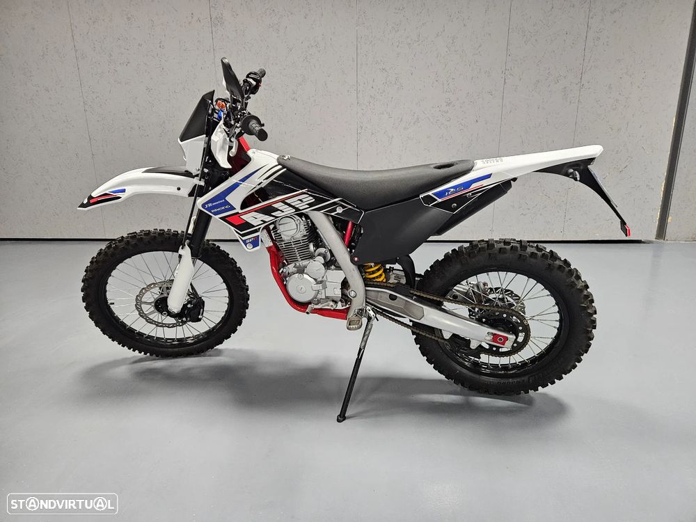 AJP 125 SPR Enduro - 4