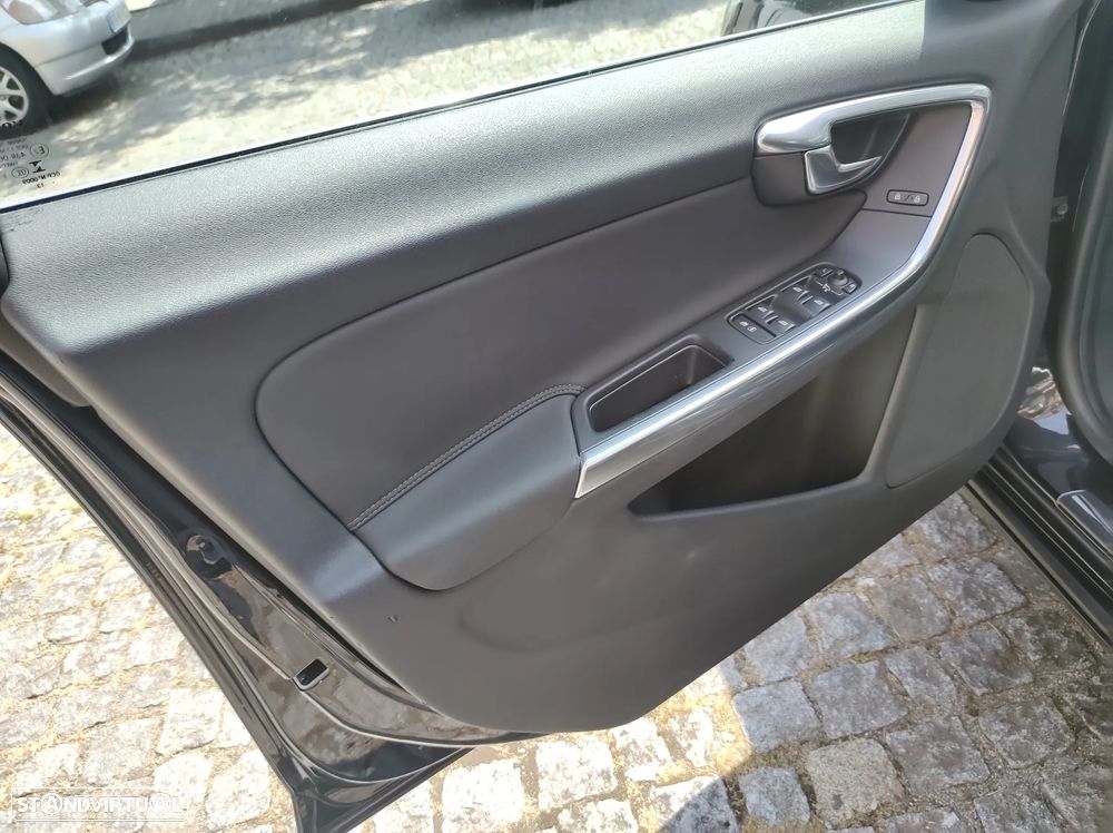 Volvo V60 1.6 D2 Drive Momentum Start/Stop - 12