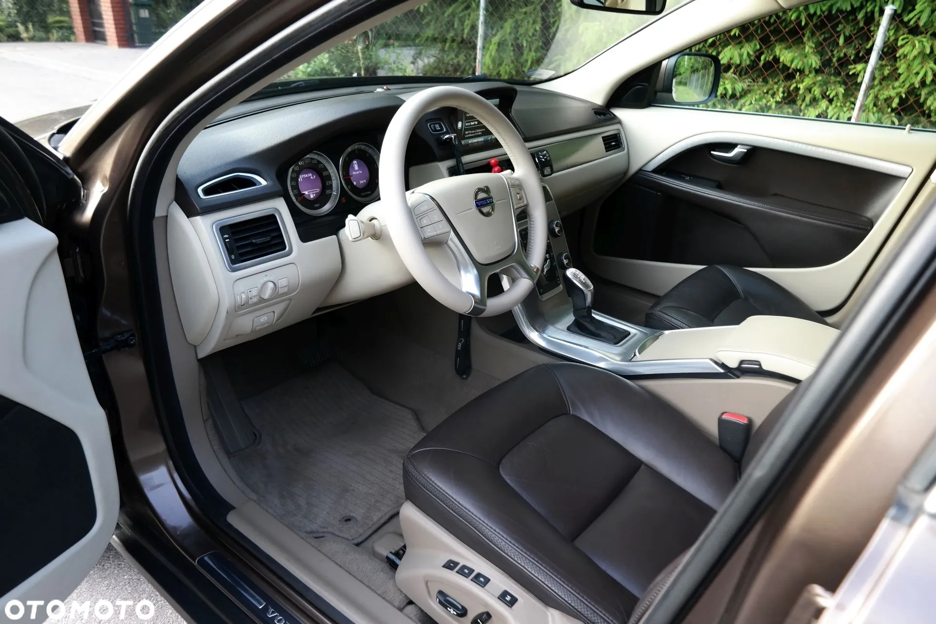 Volvo XC 70 D5 AWD Dynamic Summum - 11