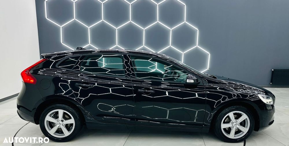 Volvo V40 D2 DRIVe Kinetic - 33