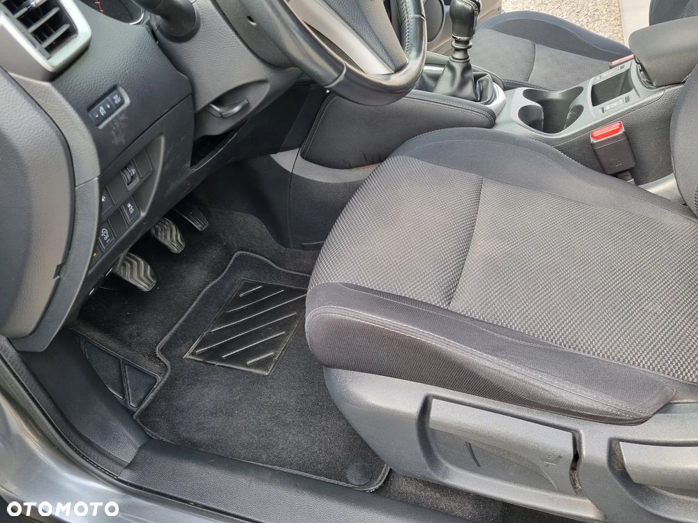 Nissan Qashqai 1.6 dCi Tekna S&S - 17
