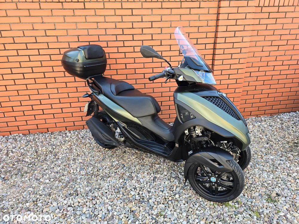 Piaggio MP-3 - 12