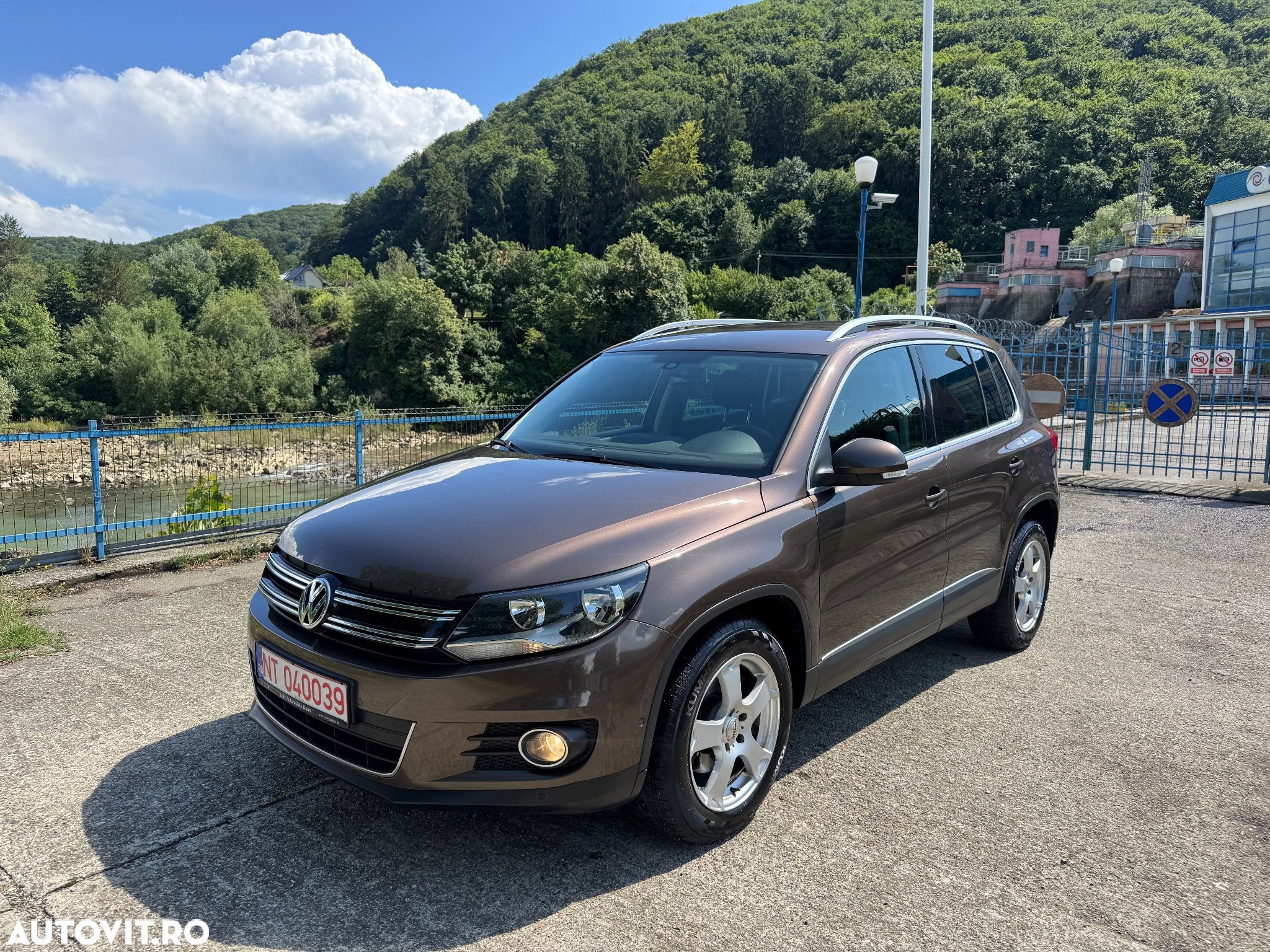 Volkswagen Tiguan 2.0 TDI 4Motion Sport & Style - 1