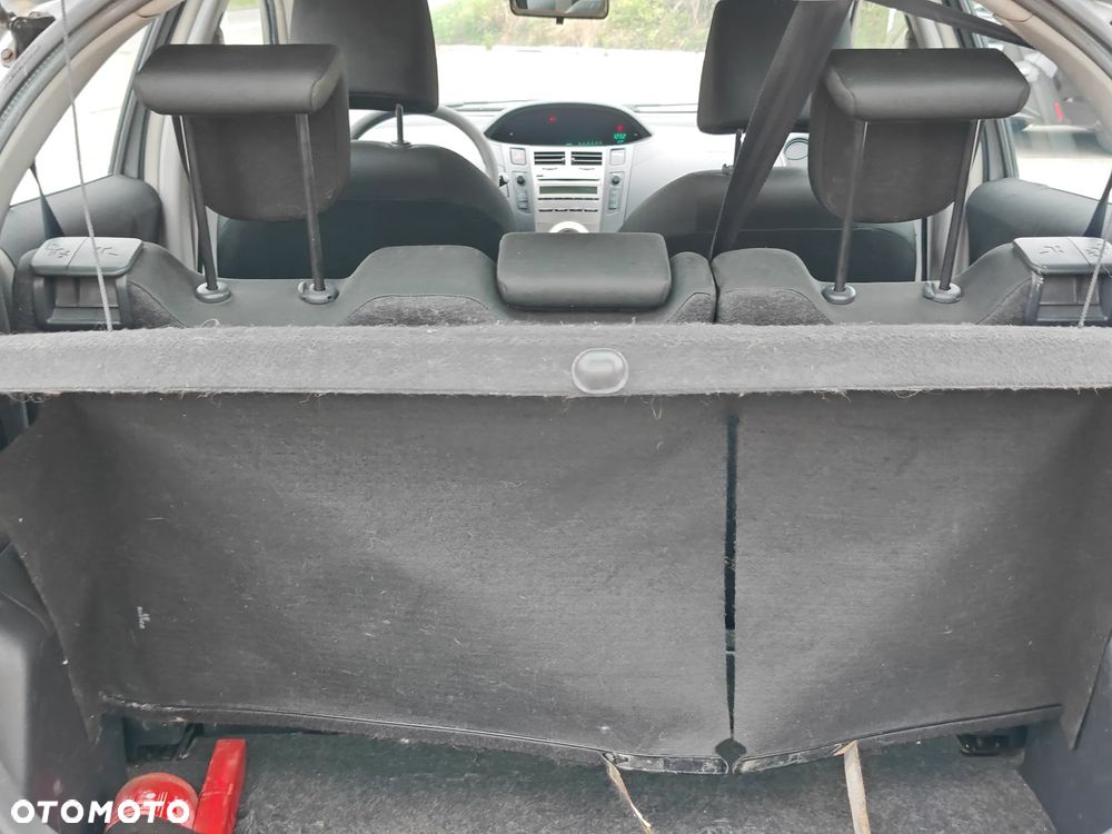 Toyota Yaris 1.33 Prestige - 18