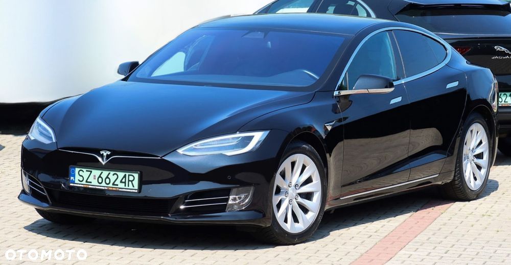 Tesla Model S - 26