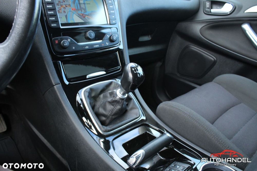 Ford S-Max - 14
