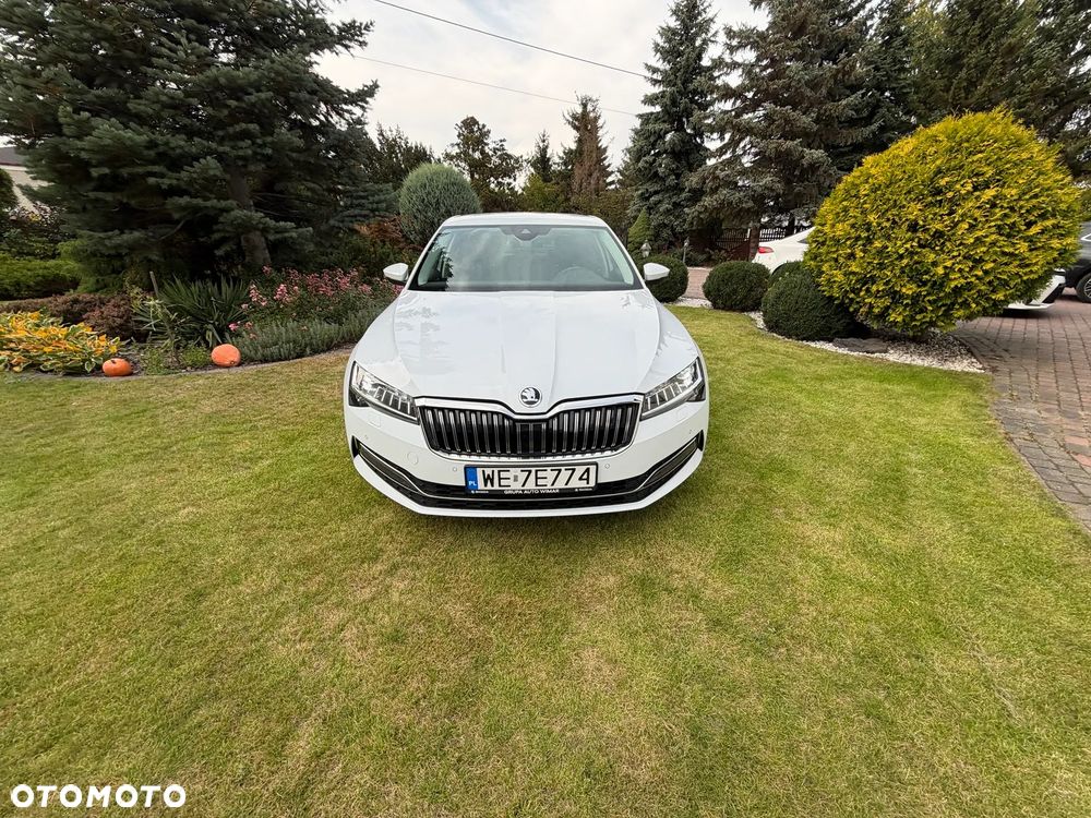 Skoda Superb 2.0 TDI SCR Style DSG - 4
