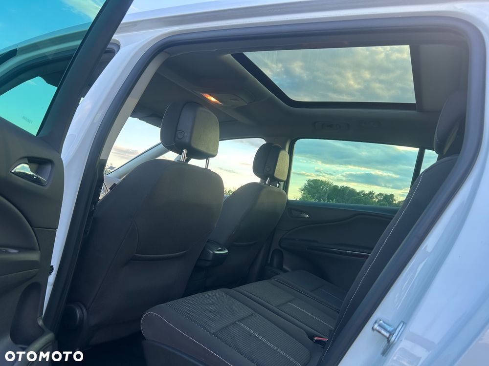 Opel Zafira - 10