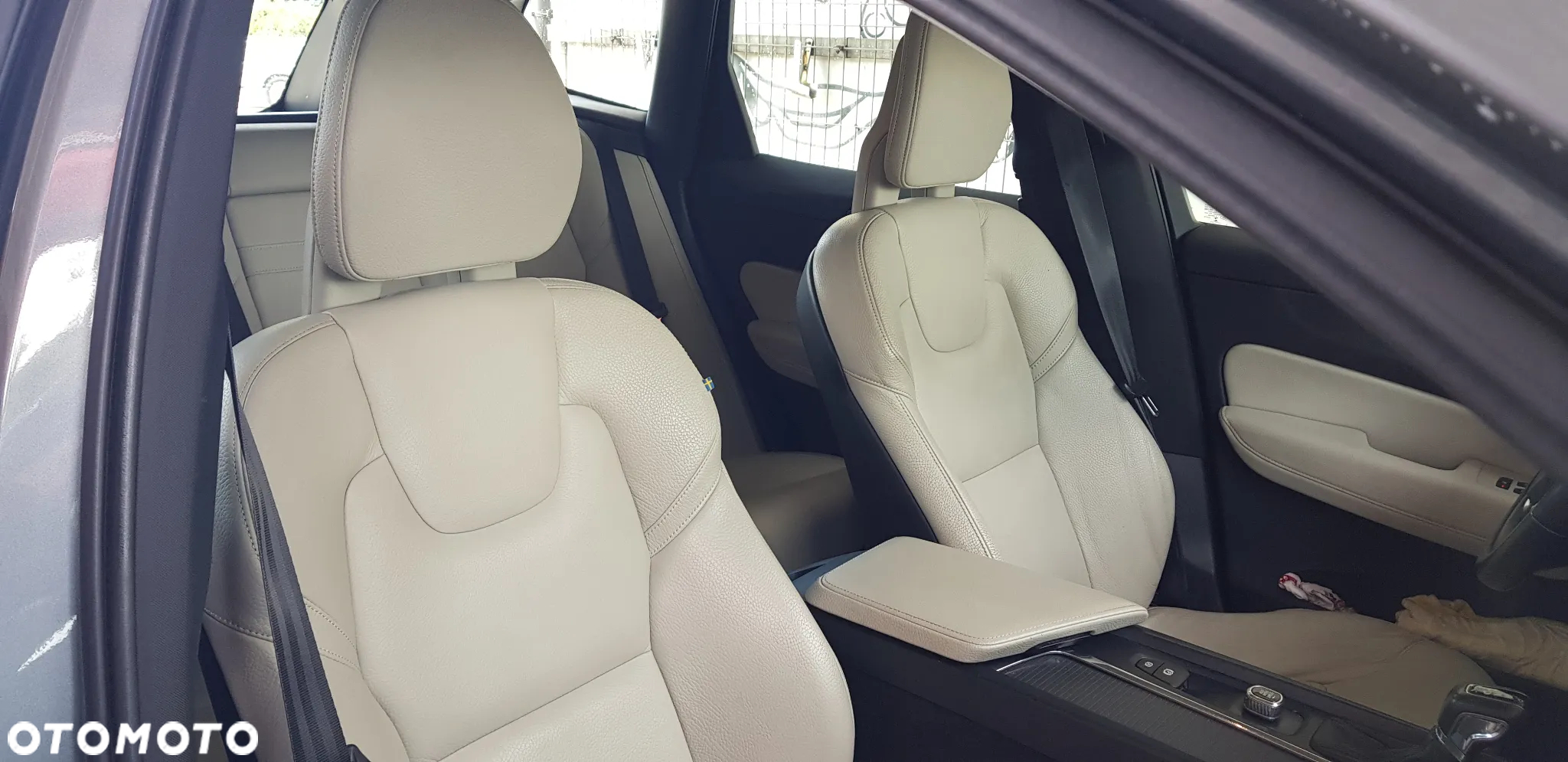 Volvo XC 60 D5 AWD Geartronic Momentum - 14