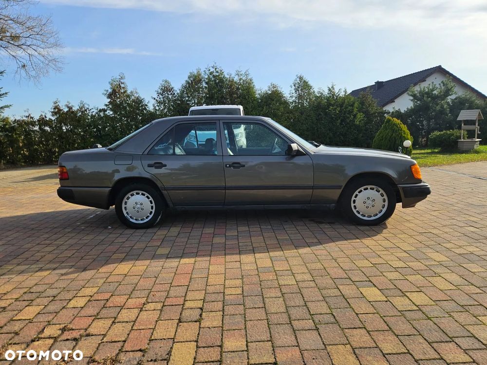 Mercedes-Benz W124 (1984-1993) - 6